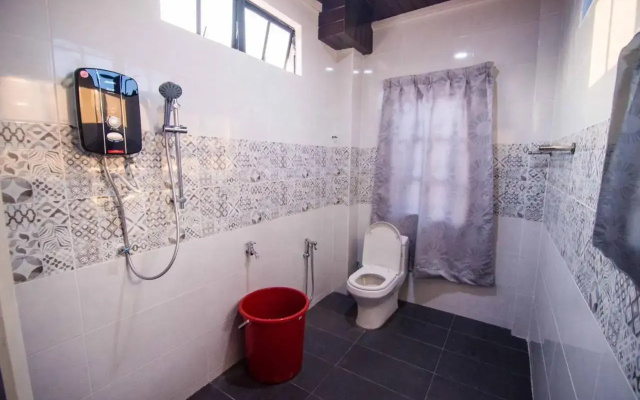 Wan Danisha Villa Inn