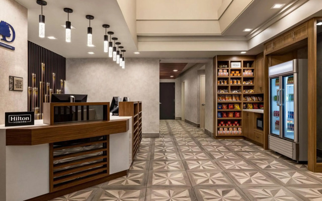 DoubleTree by Hilton New York Midtown Fifth Ave