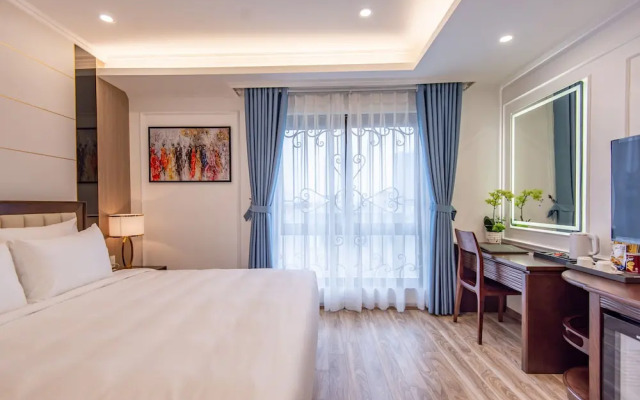 Reyna Luxury Hotel