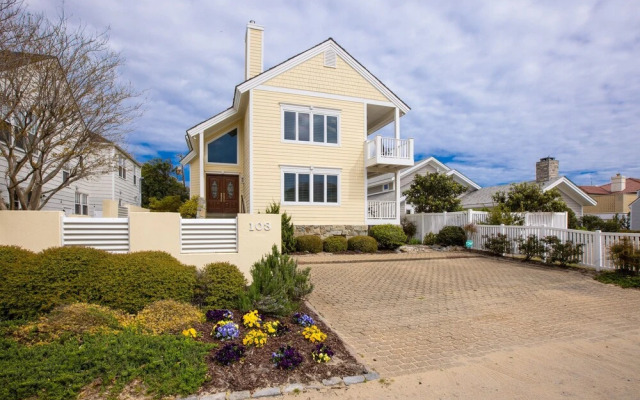 Sunrise Villa/monthly Rental 3 Bedroom Home