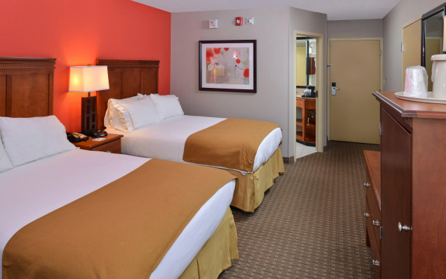 Holiday Inn Express Crestwood by IHG