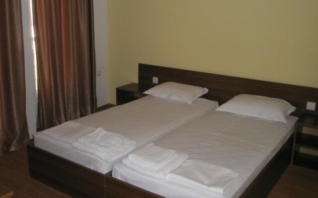 Anixy Apart Hotel