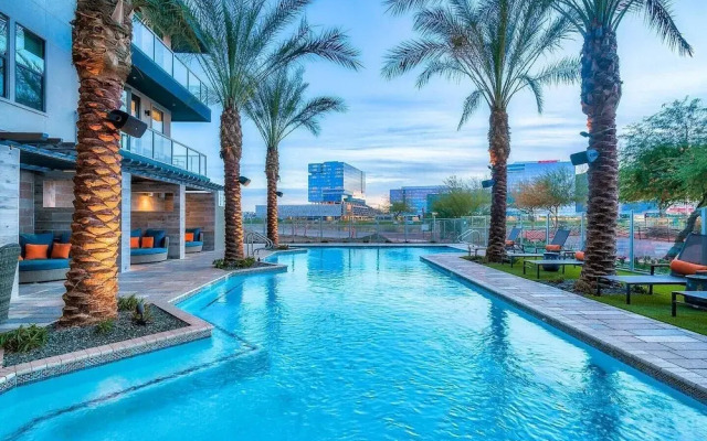 CozySuites at Town Lake