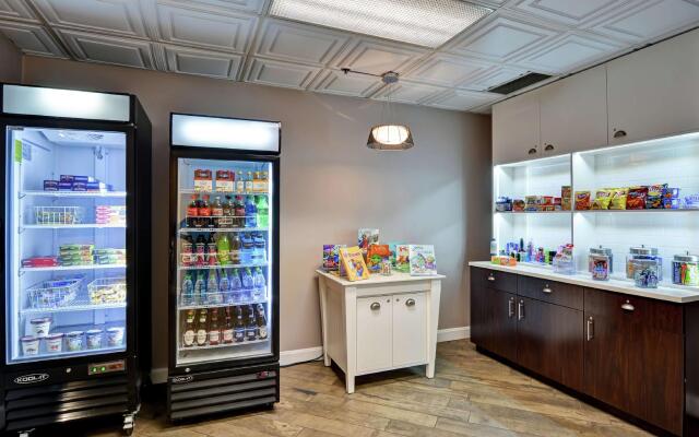Staybridge Suites Columbus - Worthington