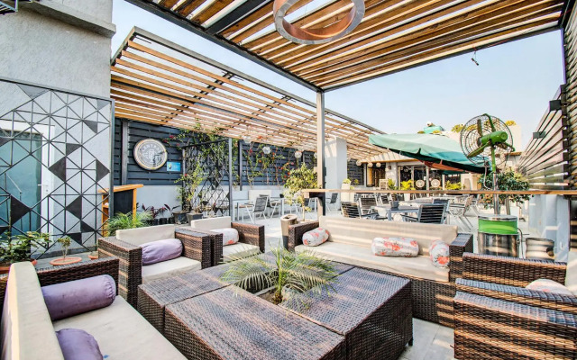 FabHotel V Hotel Hazratganj