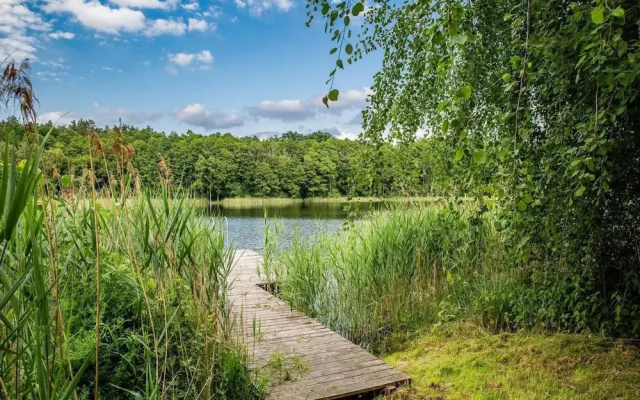 Wooden Home by Lake Klepnicko With Pier