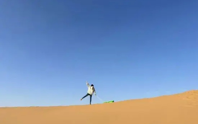Zhongwei Moshang Fanxing Desert Star Watching Homestay