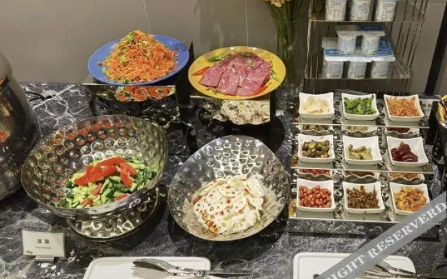 Homeinn Selected Hotel (Zhumadian High-speed Railway West Station)(如家商旅酒店(驻马店高铁西站店))