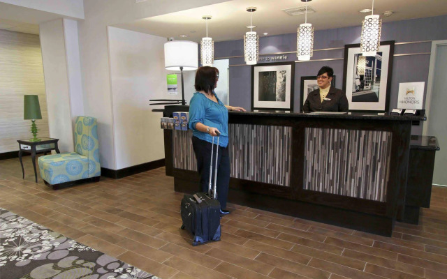 Hampton Inn & Suites Winnie