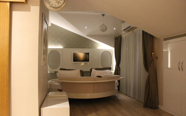 Lale Hotel
