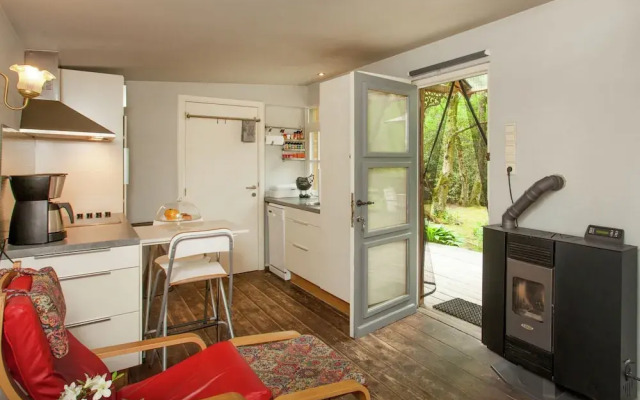 Delightful Chalet in Opglabbeek near Lake