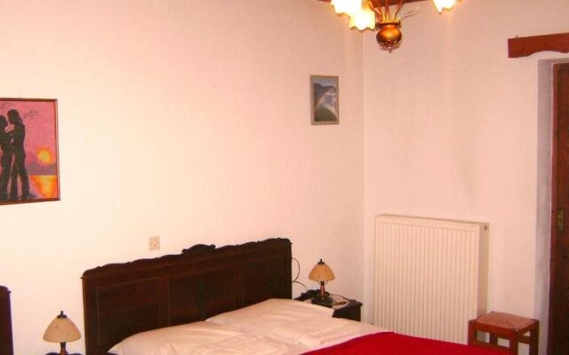 Aloni Guesthouse