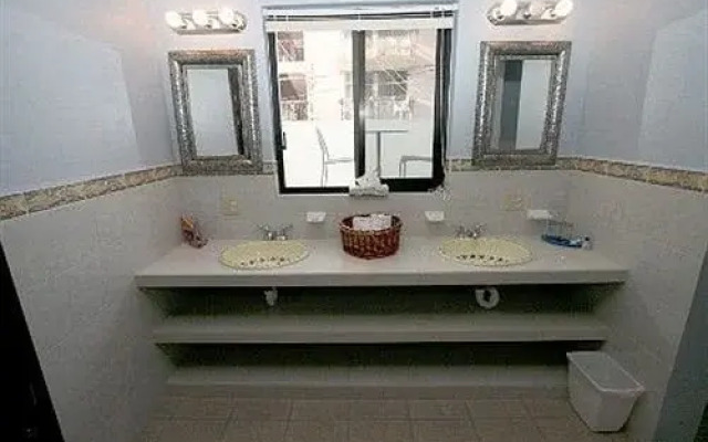 Olas Altas Bed And Breakfast