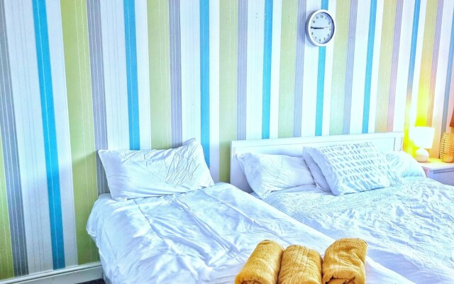 Stunning 3-bed Apartment in Newcastle Upon Tyne
