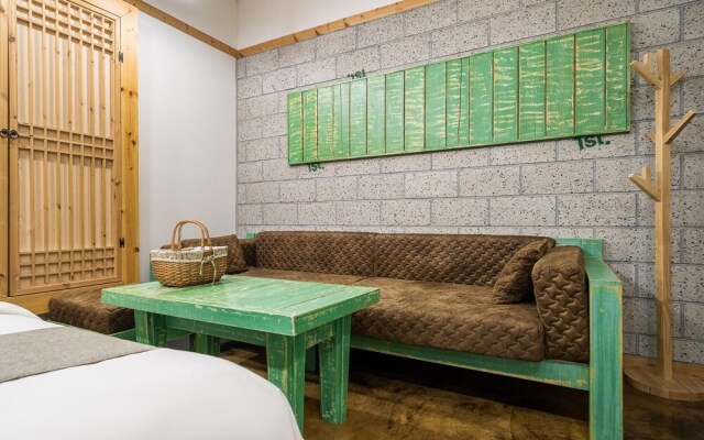 Jeonju Sanjeondong Cheotbeonjjae Hotel