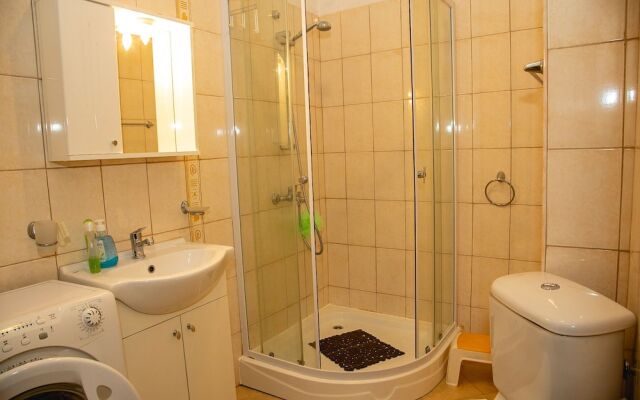 FM Premium 1-BDR Apartment with Pool & Parking - Summer Days