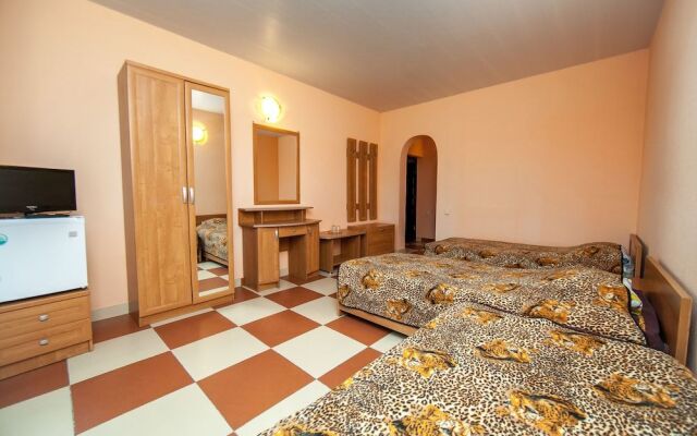 Hotel Mayak