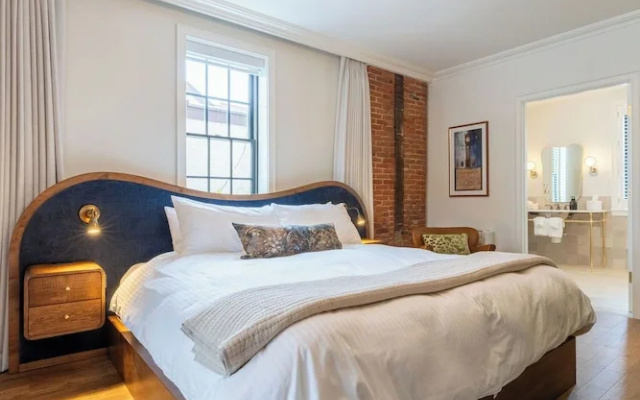 The Francis Hotel & Suites