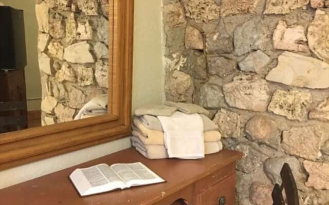 The Leakey Inn by CMD