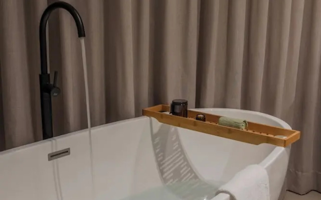 Wake BioHotel