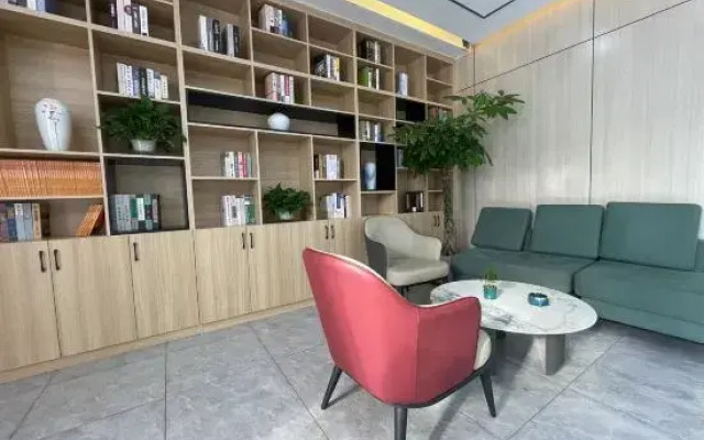 World Smart Hotel (Zibo Huantai County Xinyulou Zhangbei Road)