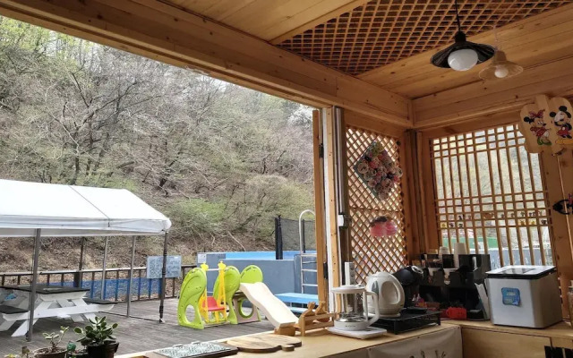 Gyeongju Green Valley Spa Pension