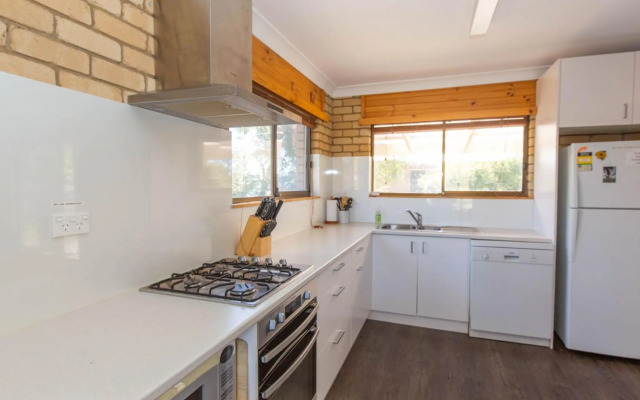 Fingal Snow Vinces Place 108 Gippsland Street