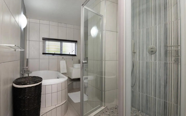 Chakas Cove 34