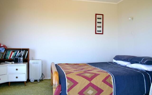 Twin Views - Waihi Beach Holiday Home