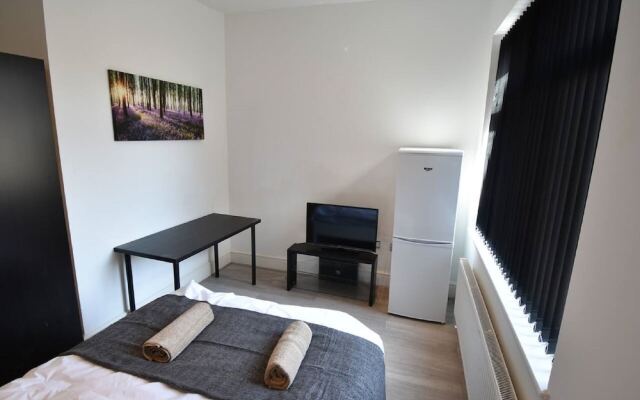 Cushy Apartment in Coventry near Coventry Market