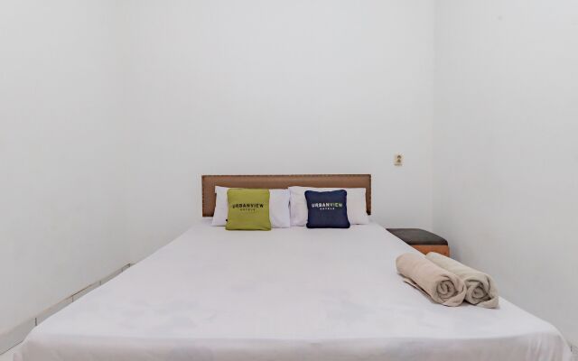 RedDoorz @ Hotel Pondok Kurnia near Buah Batu Bandung