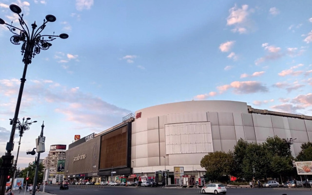 Urban Zen Den 2 Room Condo