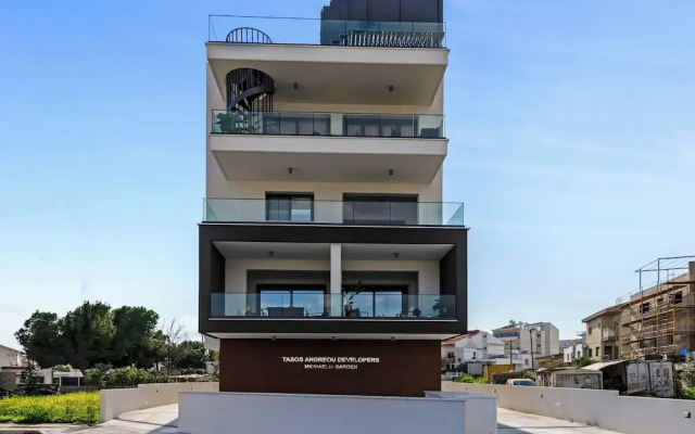 Sanders Triple Limassol