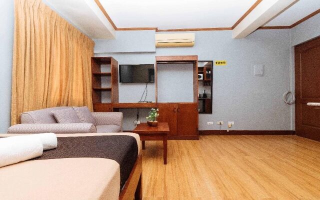 Isabelle Royale Paranaque