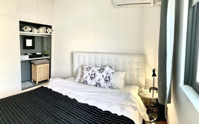 Impeccable 3-bed Apartment in Athens