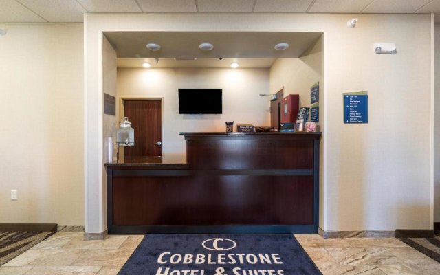 Cobblestone Hotel & Suites - Victor