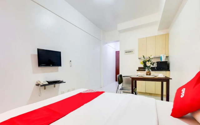 OYO 893 Dian Suites Makati