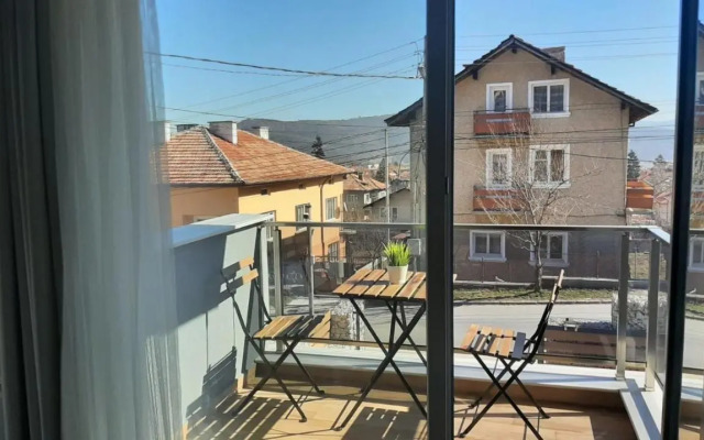 TheHouse - Apartment Kamenitza