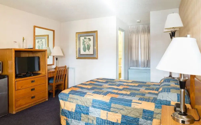 Budget Host Inn