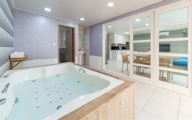 Suncheon The Sky Pool Villa