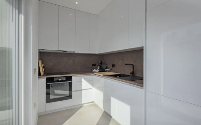 Desamani 975 Apartments