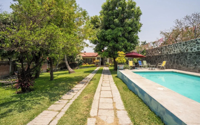 Vacation house with pool - Temixco 2 BR