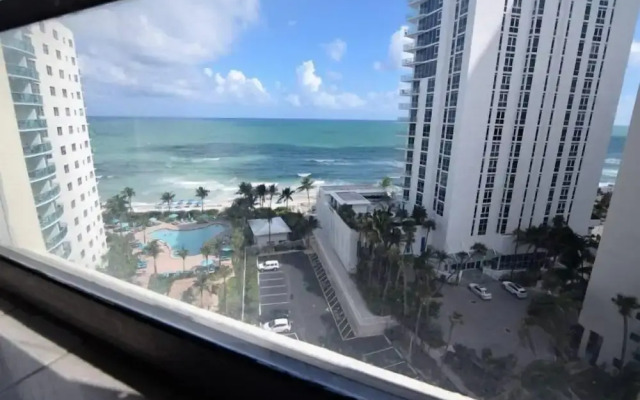Amazing 2 Bed 2 Bath @ Tides!