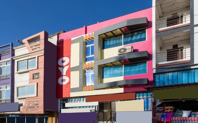 OYO 27817 Hotel Decision