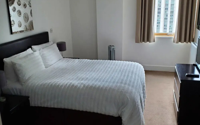 Captivating 2-bed Apartment in Canary Wharf London