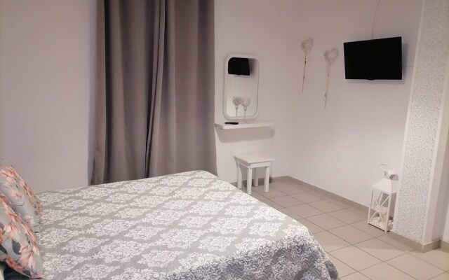 Paros King Luxury Apartments