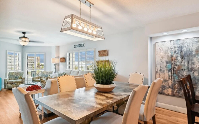 Inlet Reef 419 3 Bedroom Condo by RedAwning