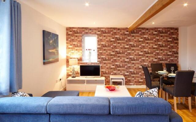 Savoy Court - Your Apartment