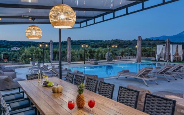 Luxurious Villa Mare - With 150m Pool