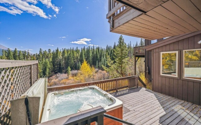 Snowflake Lookout 3 Bedroom Duplex by RedAwning